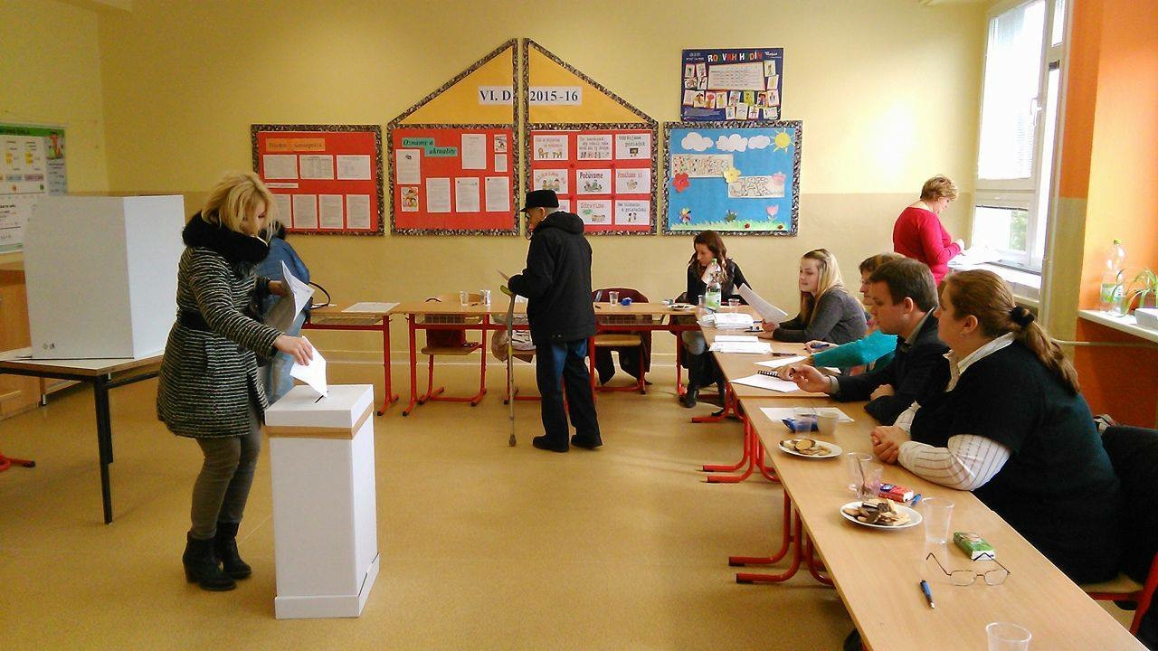 Vysokú doobednú volebnú účasť hlásia aj v Skalici (Zš Vajanského), Foto: František Morong