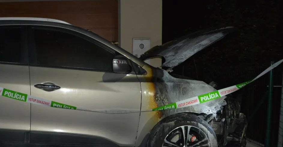 Senica Poziare Auta Policia