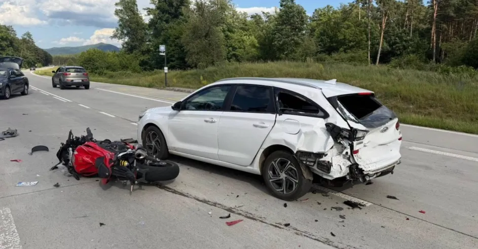 Rohoznik Malacky Nehoda Motorka Auto