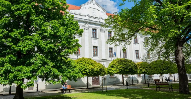 foto Gymnázium Skalica
