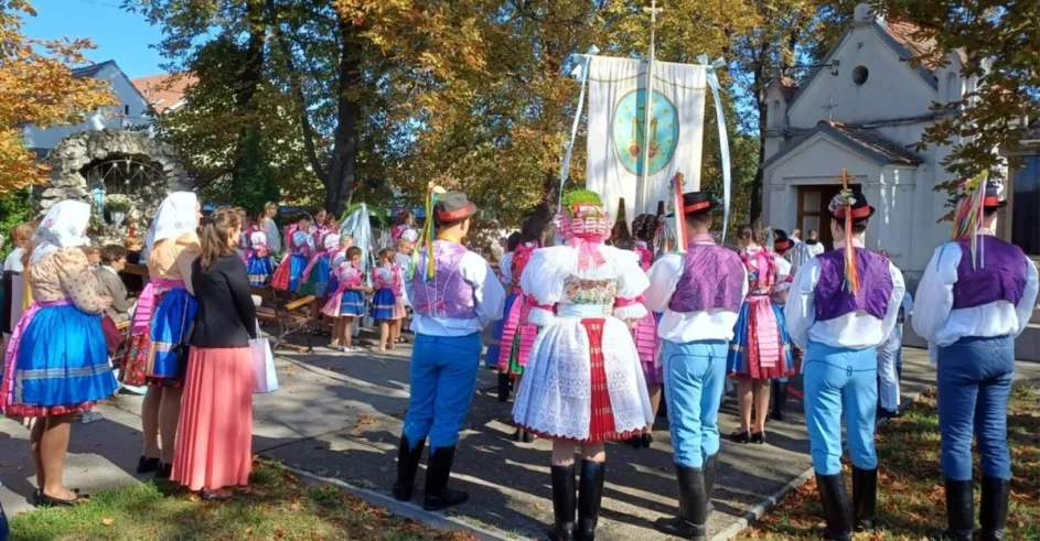 Krojovany Sprievod Sekule