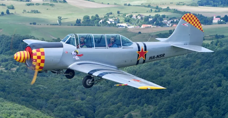 Lietadlo Yak 52 Ha Nsr