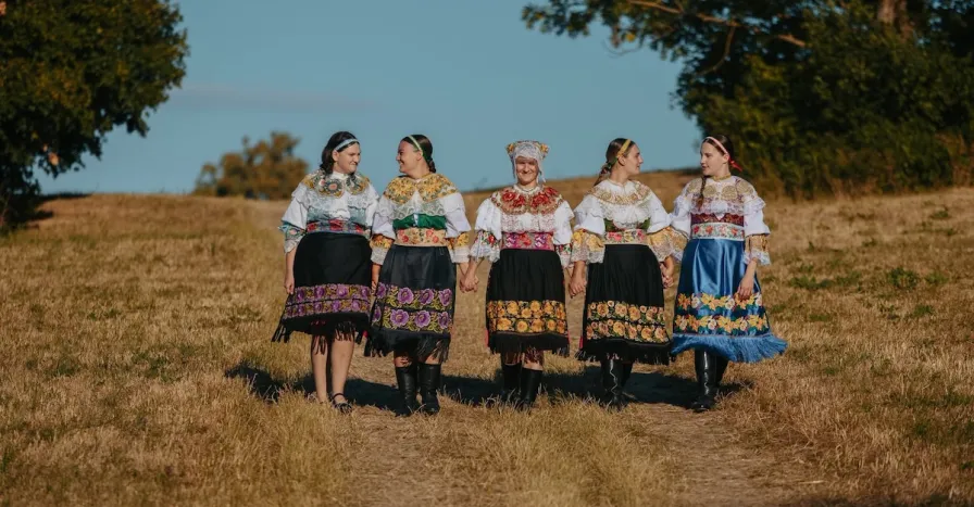 Folklorny Subor Korlatko Cerova Foto Lubos Ceresnak