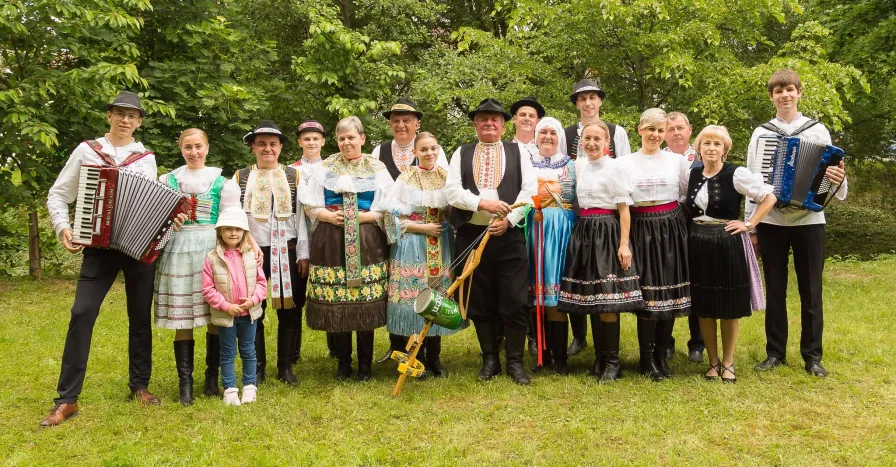 Folklorny Subor Pruclek
