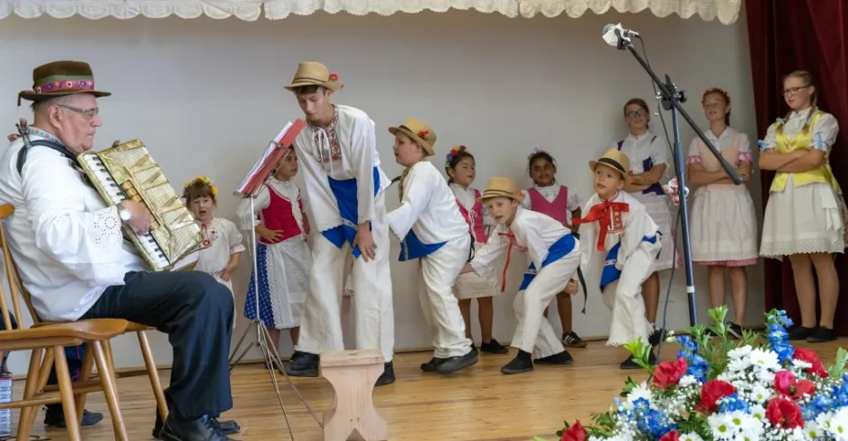 Detsky Folklorny Subor Nadej Kuklov Smolinske