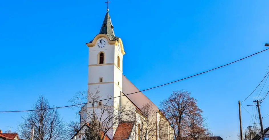 Kostol Lozorno Foto Roman Bazin Matkovcik