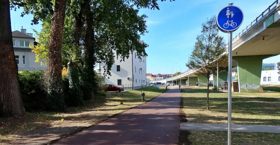 Malacky Cesticka Zdielana