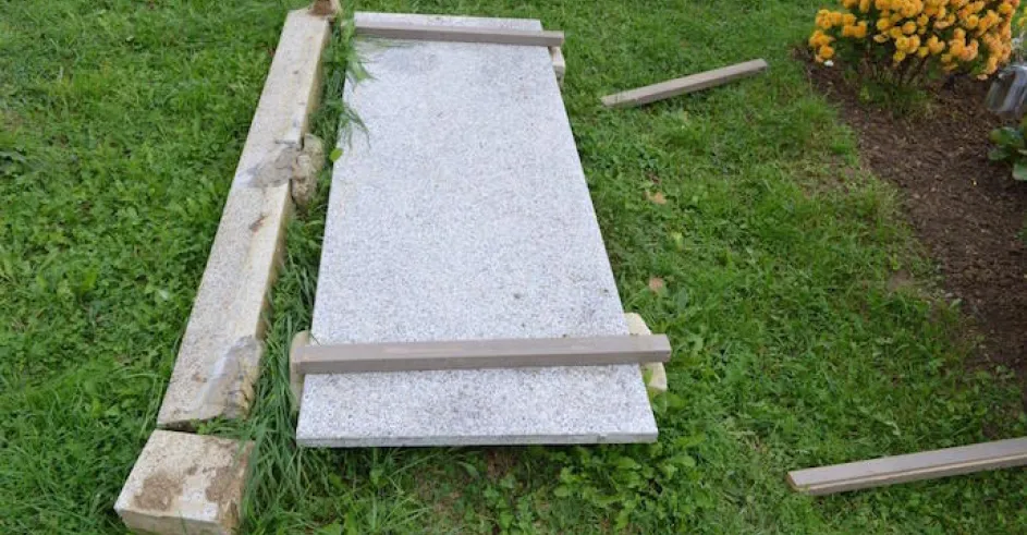Nahrobny Kamen Sobotiste
