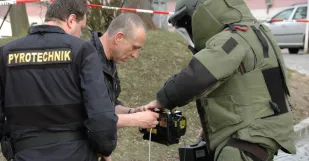 Pyrotechnik