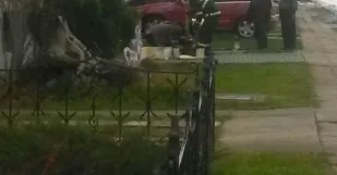 Nehoda Kuty Auto Plyn Uzavreta Ulica