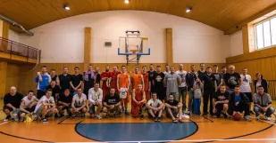 Basketbal Holic Memorial Pavla Holleho