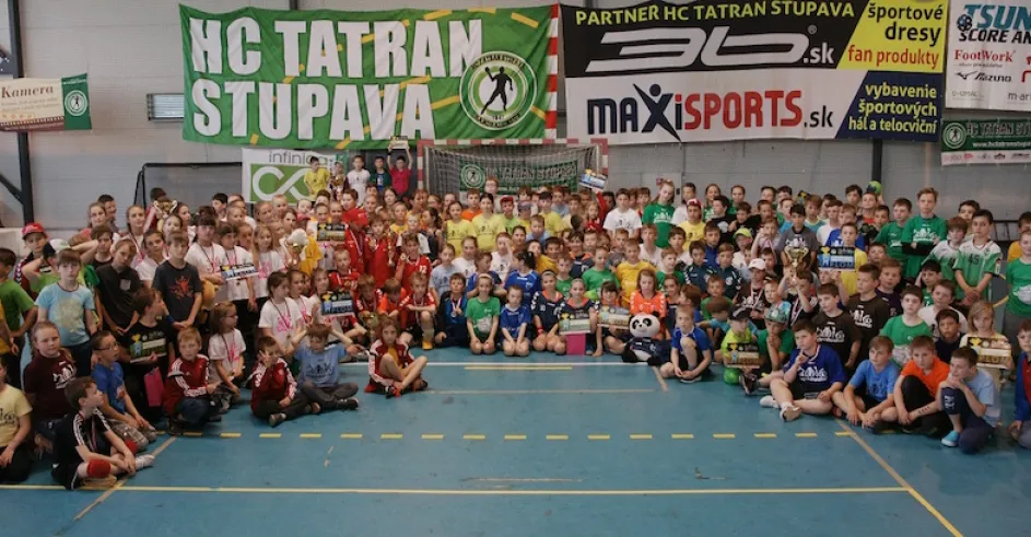 Turnaj v Mini Hadzanej Playminihandball 2016 Stupava Ucastnici Spolu