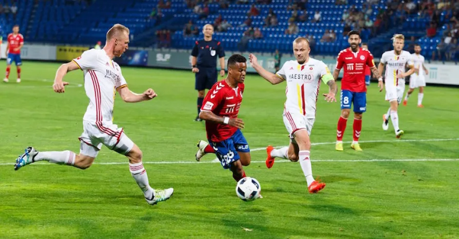 Futbal Fk Senica Mfk Ruzomberok