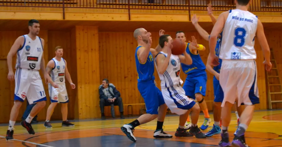 Basketbal Holic