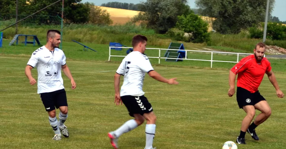 Kovalov Hokej Futbal Senica Skalica 3