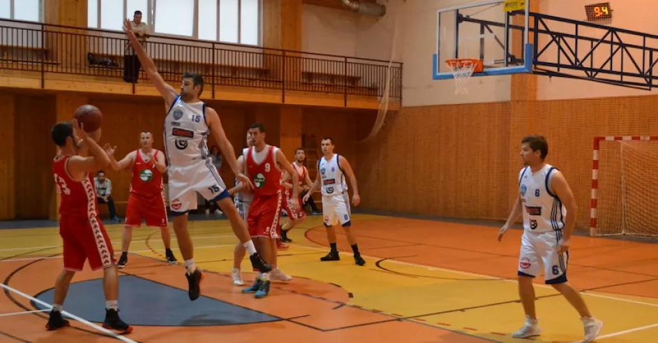 Basketbal Holic