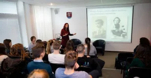 Denisa Fulmekova na Statnom Gymnaziu
