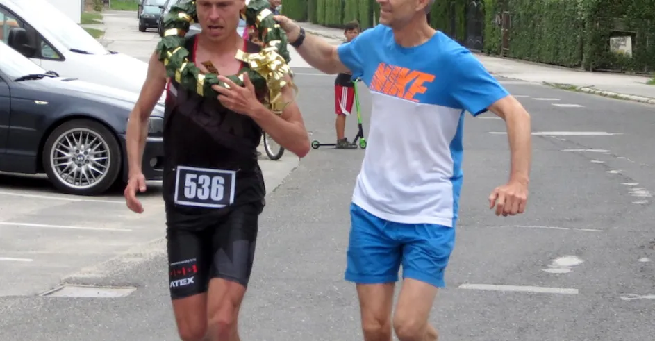 Zahoracky Maraton Vitaz Lukas Soural Dekorovany Petrom Huttom