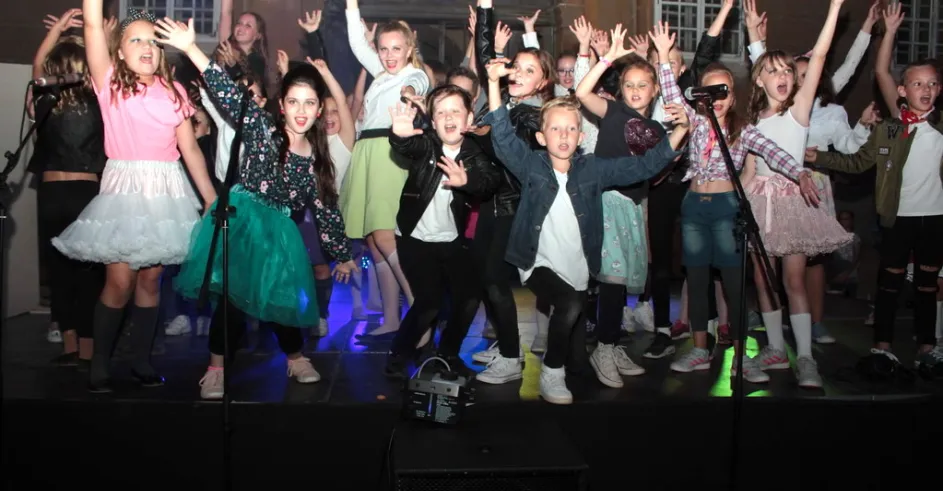 Vecer Muzikalovych Hviezd Zamok Holic