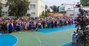 Zs Dr J Derera Malacky Po Revitalizacii Dvora