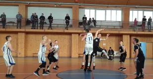 Basketbal Holic