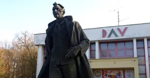 Ladislav Novomesky Senica