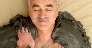 Kupele Smrdaky Wellness Procedury Bahenny Zabal Muz 11