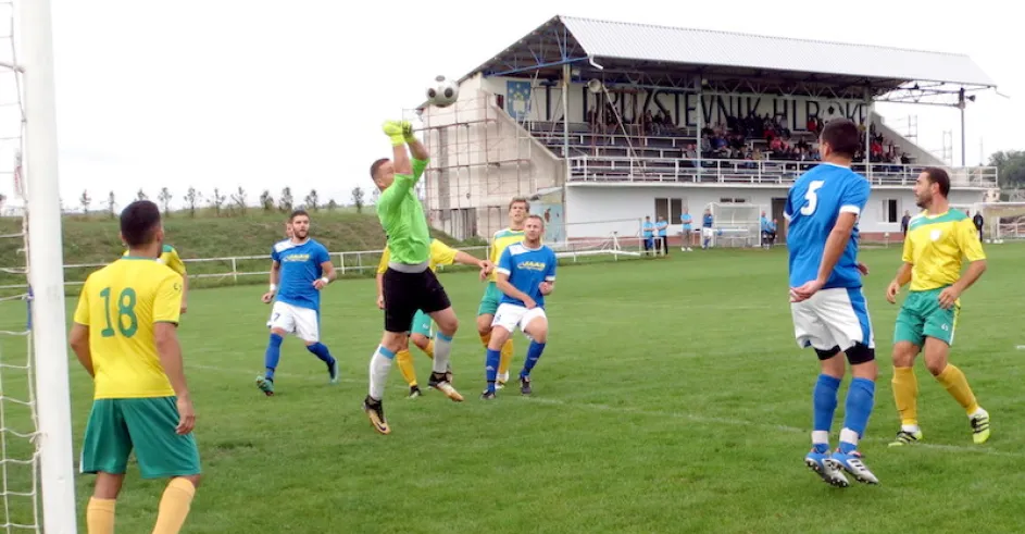 Futbal: Hlboké - Štefanov