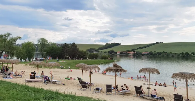 Kunovská priehrada má zhoršenú kvalitu vody, rizikom môže byť pre alergikov