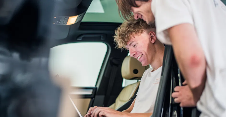 Dualna Akademia Volkswagen Vzdelavanie Student
