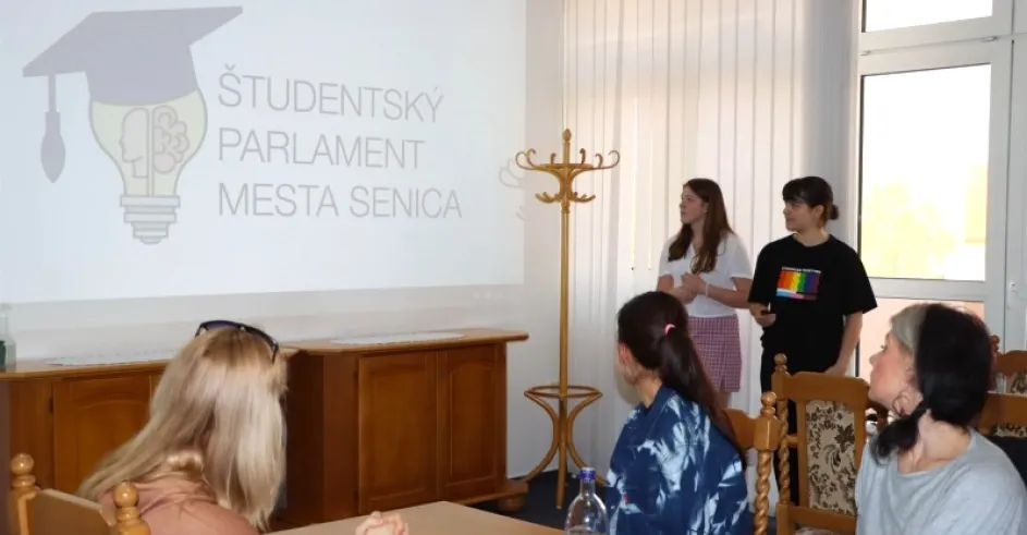 Doborovoľníci Senica Študentský Parlament