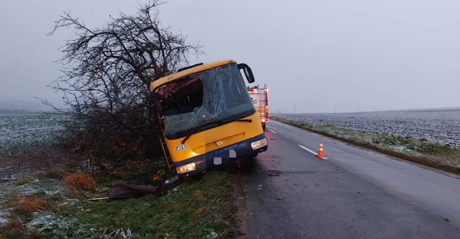 Policia Nehoda Autobus Smolinske