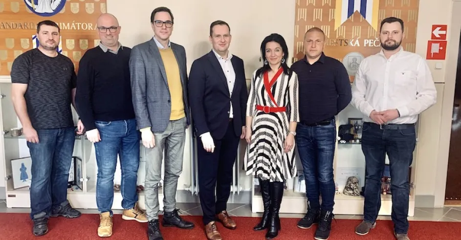 Senickú delegáciu okrem primátora tvoril aj jeho zástupca Filip Lackovič, člen komisie športu pri MsZ Gabriel Bartošek a za Futbalový klub Senica, n.o. Ivan Tobiáš.
