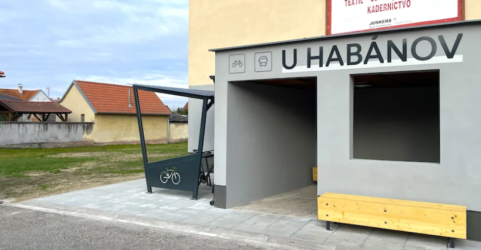 Autobusová Zastávka u Habánov Moravský Svätý Ján Ovocný Sad