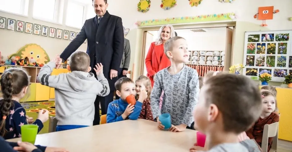 Premiér Eduard Heger Obec Láb Materská Škola