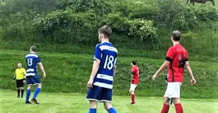 Zaujímavý záber zo zápasu Bukovec - Trnovec