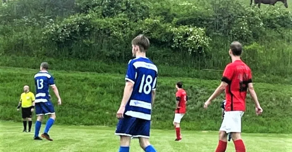 Zaujímavý záber zo zápasu Bukovec - Trnovec