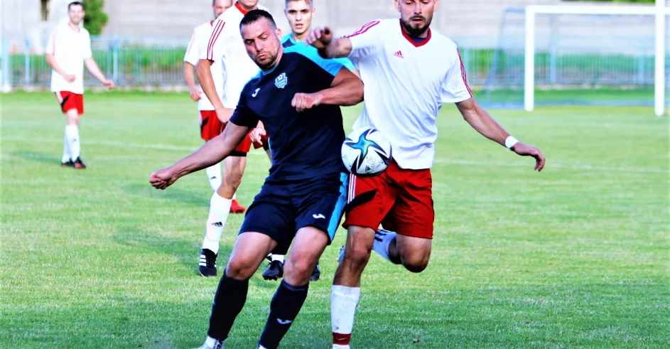 Zo zápasu Slovan Šaštín - Borský Mikuláš 1:1. Foto Rasťo Mjakiš.