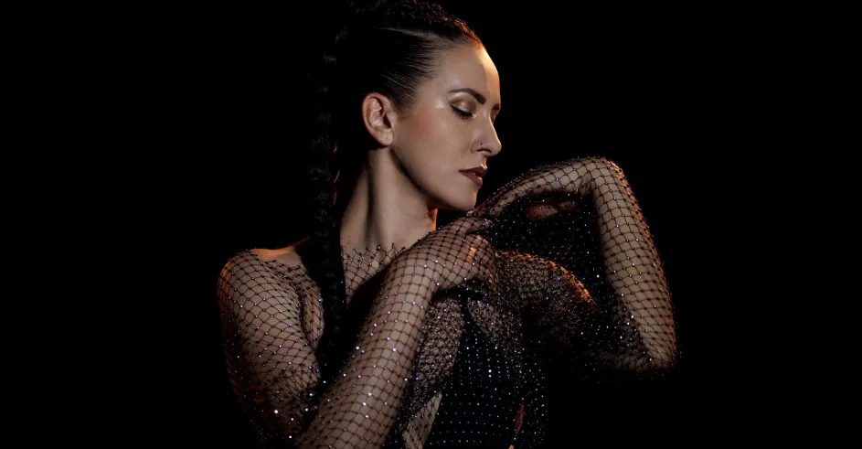 Lara Morr Veronika Moravkova