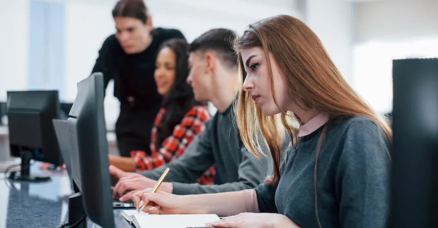 Studenti Informatika Ilustracne
