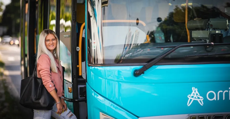 Arriva Autobus Cestovanie Cestujuci Hromadna Doprava2