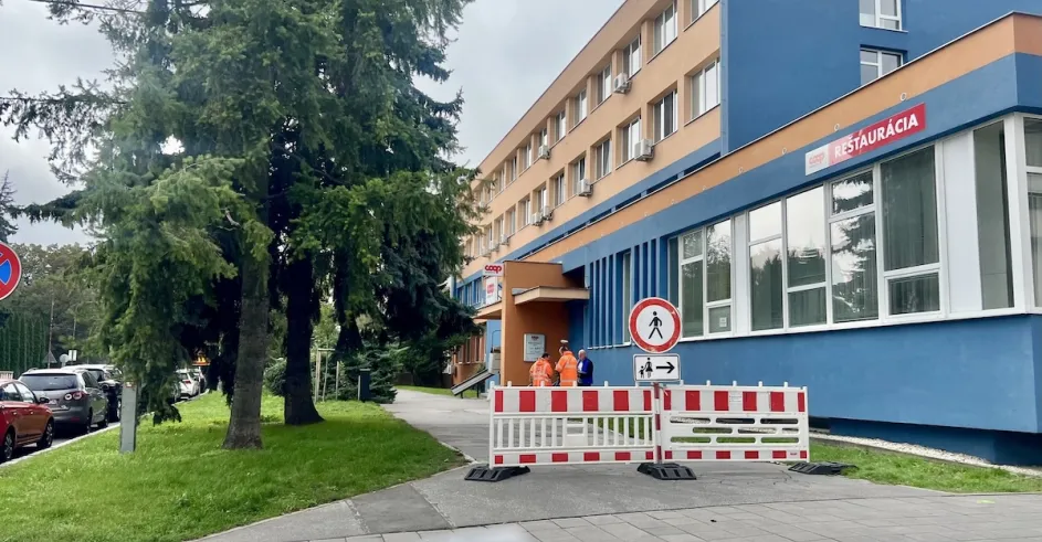 Senica Posta Bus Chodnik