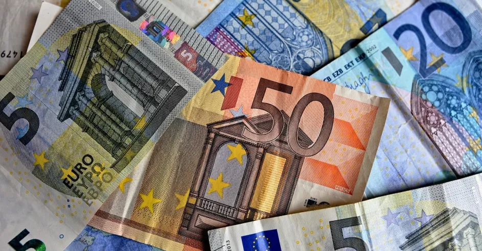 Peniaze Zdroj Euractiv