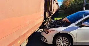 Nehoda Vlak Auto Pernek