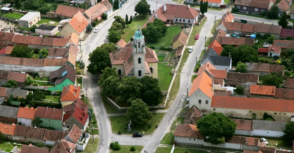Brodske Kostol