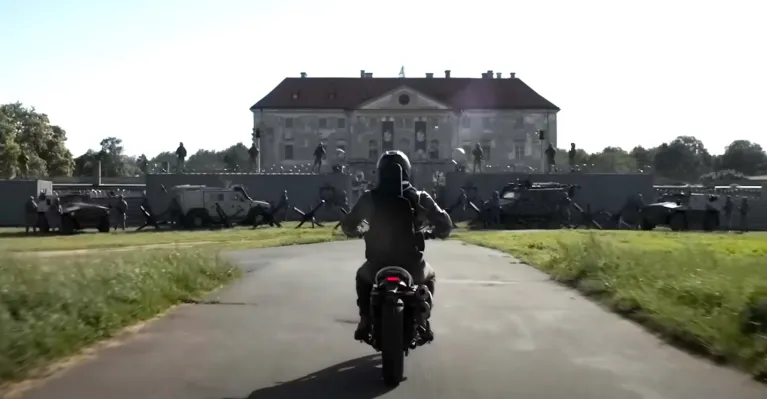 Pohľad na zámok v Holíči, Reprofoto: Triller film Afterburn