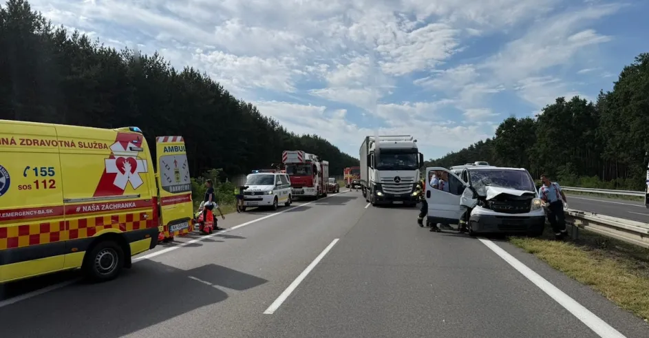 Policia D2 Nehoda Kamion Auto