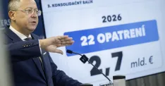 Minister financií Ladislav Kamenický pri predstavovaní tretieho konsolidačného balíka (zdroj: TASR / Martin Baumann)