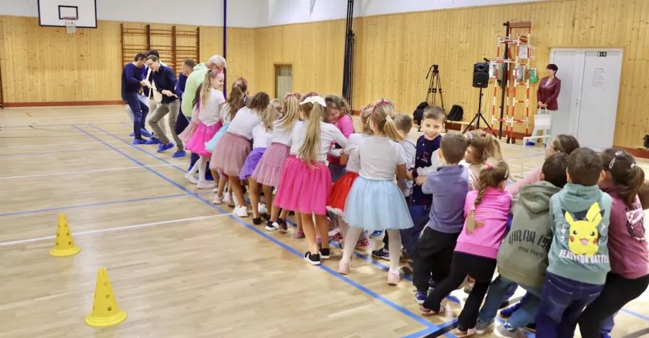 Senica Zs Paulinyho Totha Nova Podlaha