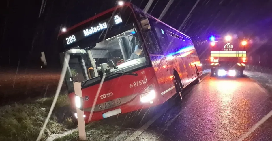 Nehoda Autobus Plavecke Podhradie